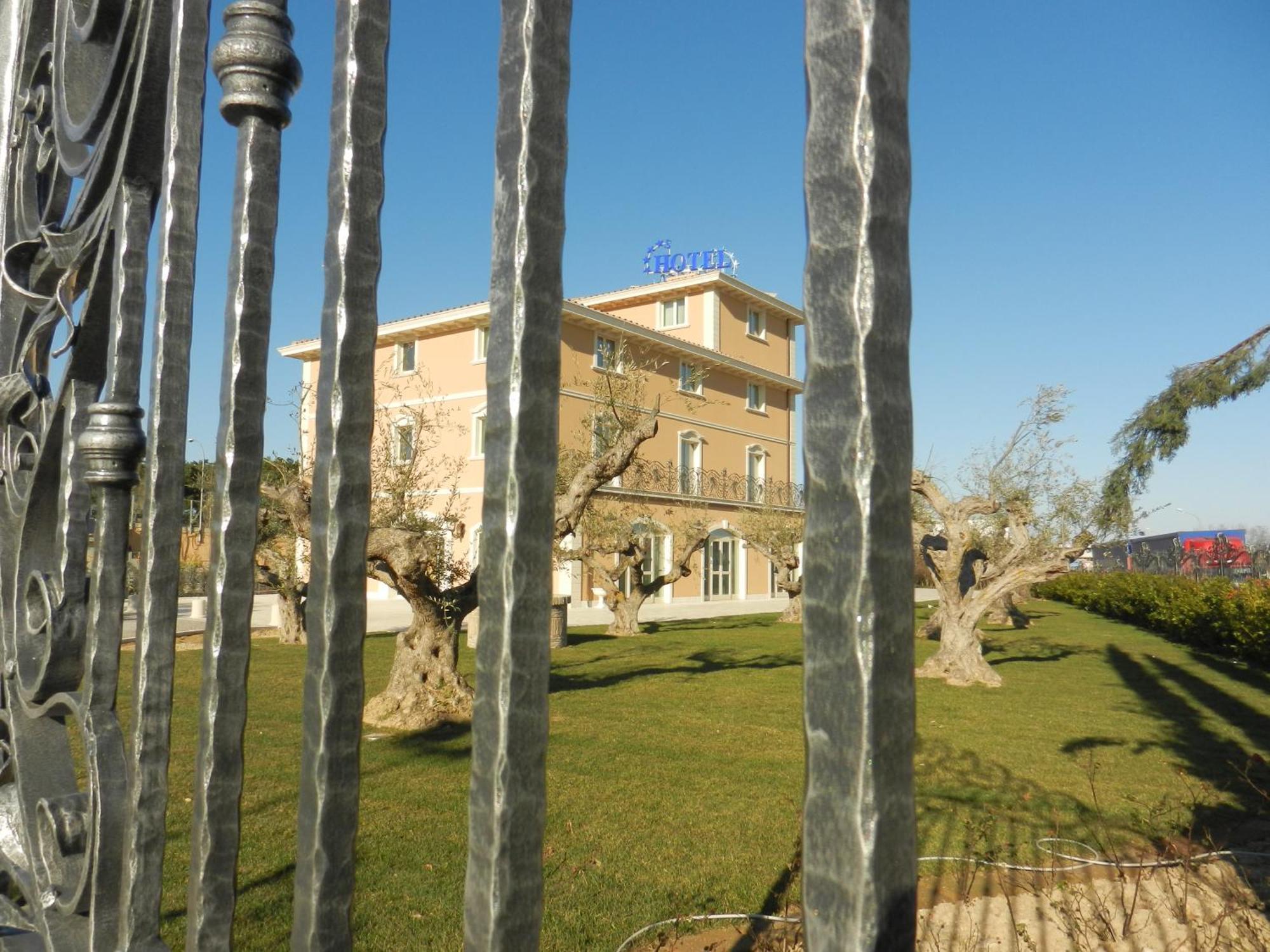 Hotel Villa Michelangelo Citta Sant'Angelo Exterior foto